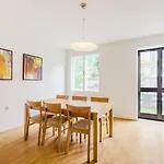 Labod, Unique At The Villa