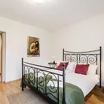Labod, Unique At The Villa Most na Soči
