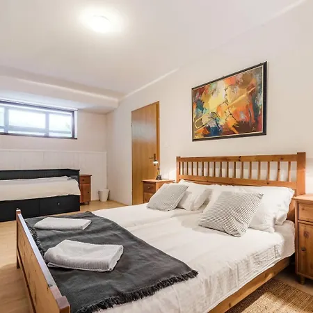 Villa Labod, Unique At The *