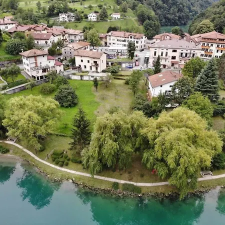 Labod, Unique At The *