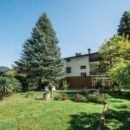 Villa Labod, Unique At The *