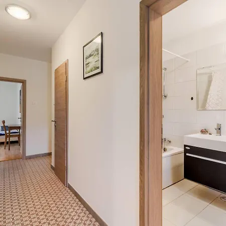 Labod, Unique At The Villa *