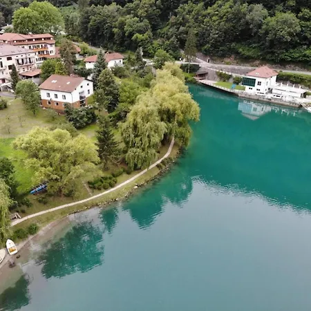 Labod, Unique At The * Most na Soči