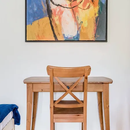 Labod, Unique At The