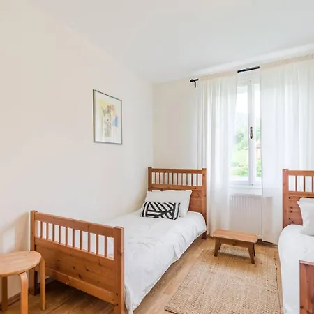 Labod, Unique At The * Мост-на-Соки