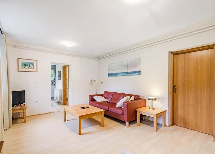 Labod, Unique At The * Most Na Soci