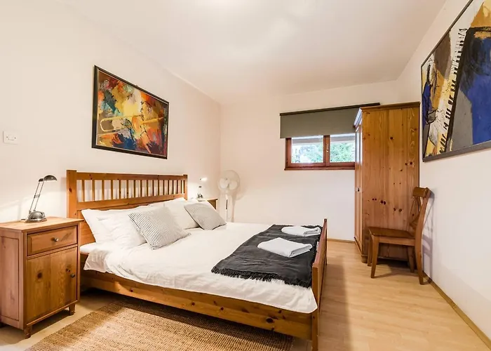 Labod, Unique At The Villa *