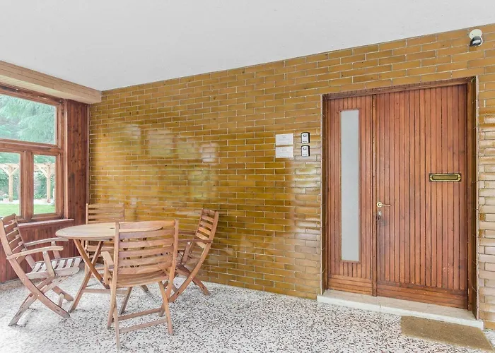 Labod, Unique At The *