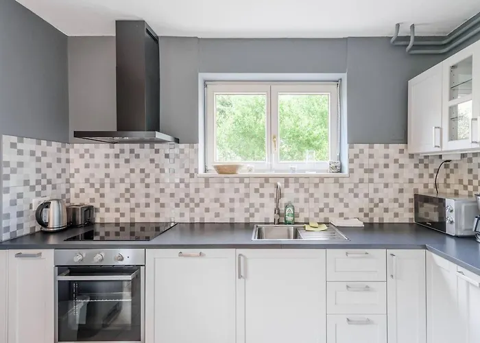 Labod, Unique At The Most na Soči