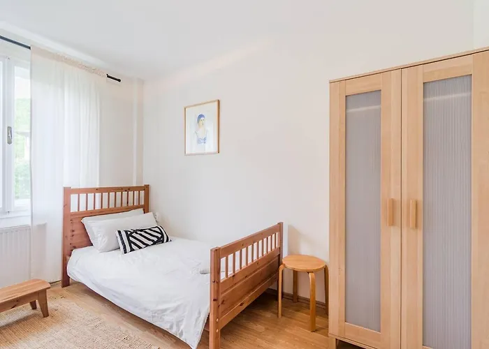 Labod, Unique At The Villa *