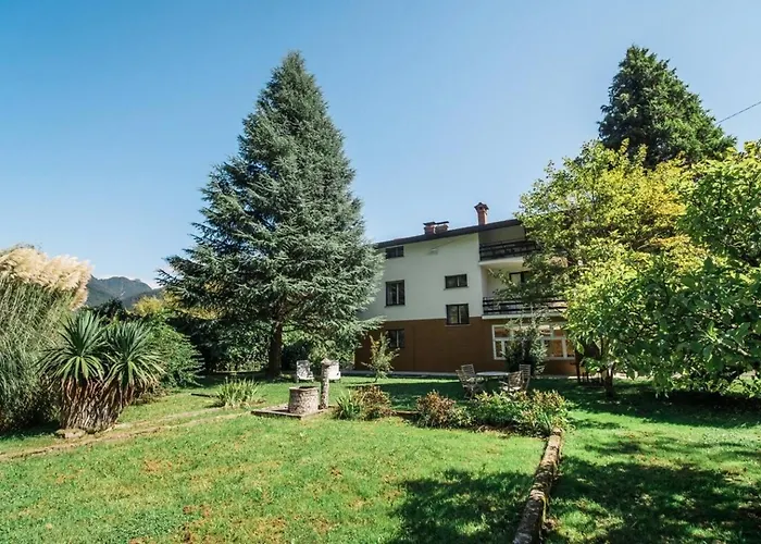 Villa Labod, Unique At The *