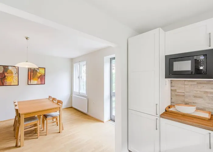 Labod, Unique At The ヴィラ モスト ナ ソシ